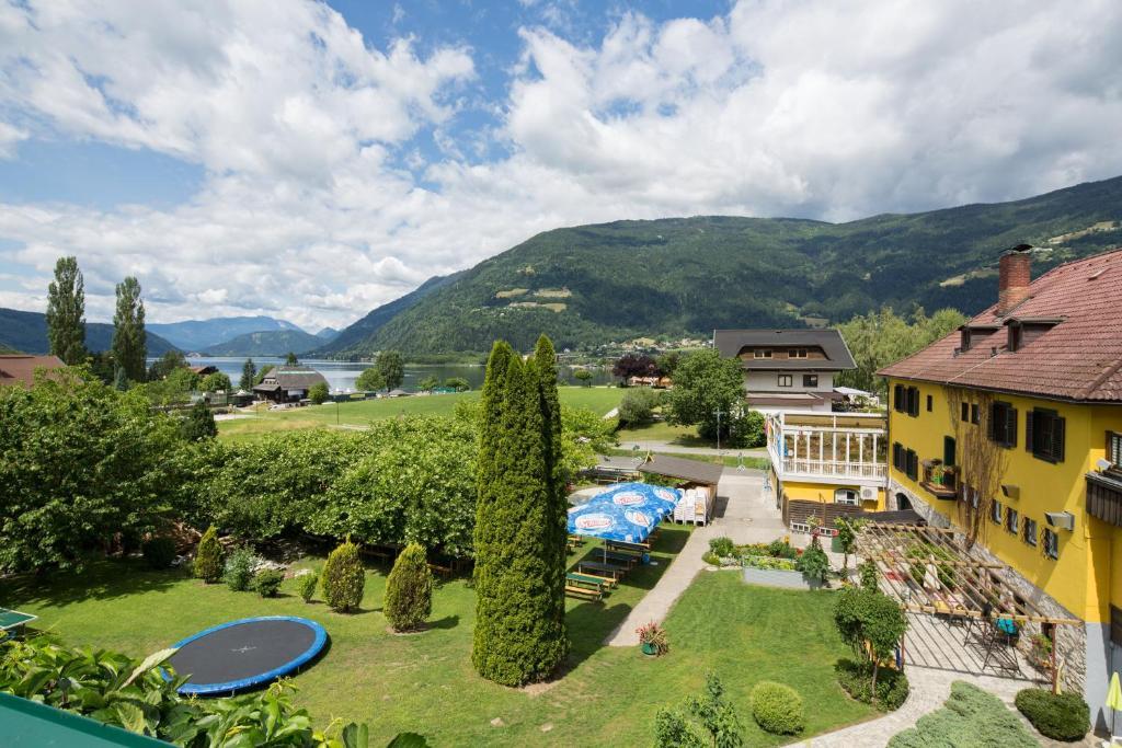 Gaestehaus Krappinger/Pizzeria Mamma Mia Ossiach Bilik gambar